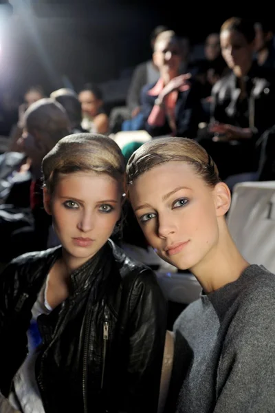 Look 17